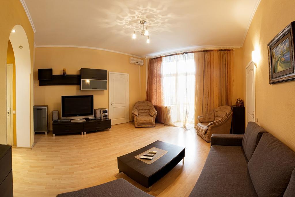 Kyiv Apartment In The City Center On Turgenevskaya Street 外观 照片