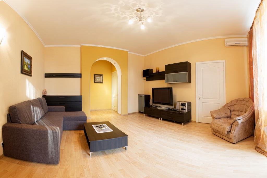 Kyiv Apartment In The City Center On Turgenevskaya Street 外观 照片